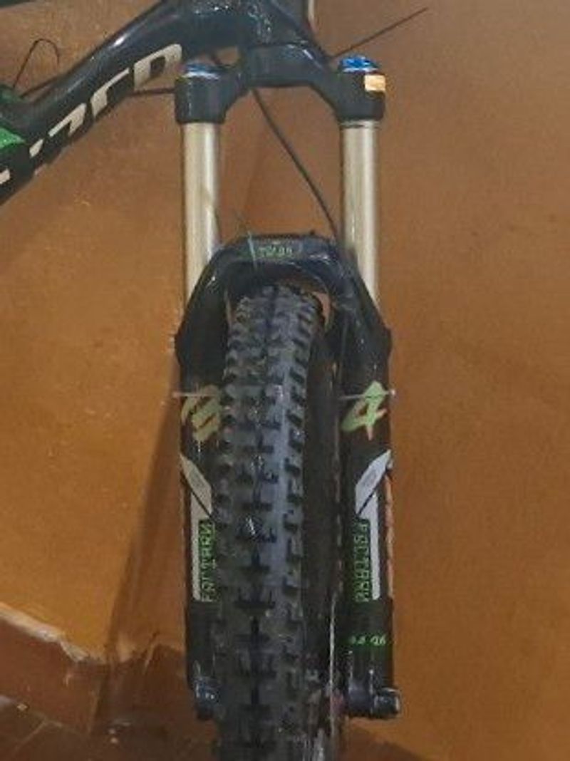 Used Fox 34 170mm 2017 bike — image 2 of 2