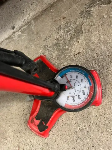 Brugt Autre Pompe à pieds bike — billede 2 af 4