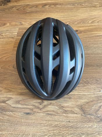 Giro, Helm