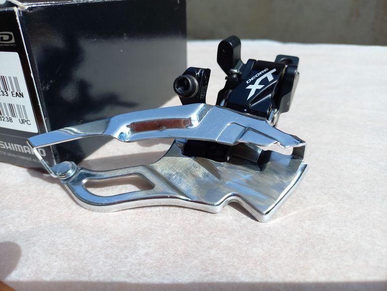 Used Shimano Deragliatore per doppia corona 2015 bike — image 1 of 3