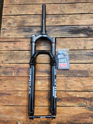 Gebrauchtes RockShox Pike Ultimate Flight Attendant 29" 140mm 2026 Fork