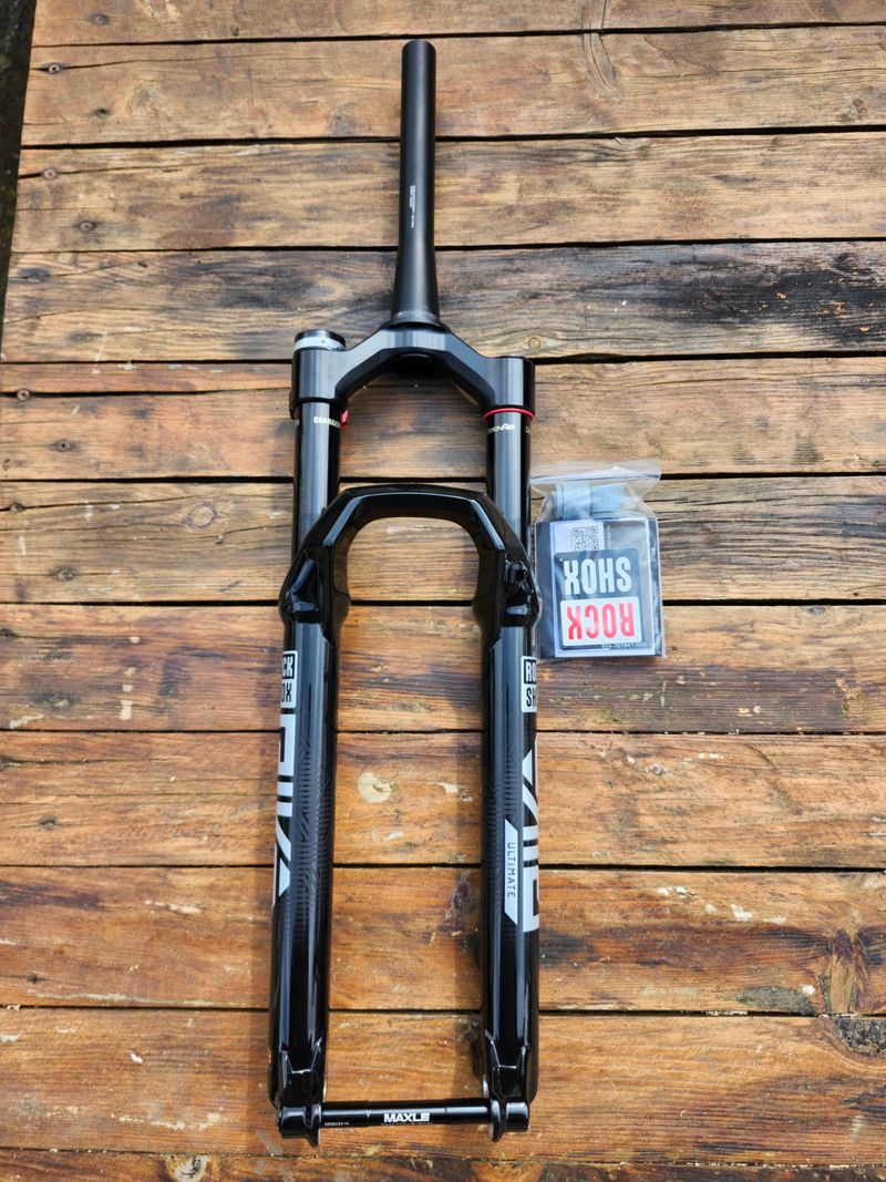RockShox Pike Ultimate Flight Attendant 29" 140mm 2026 Fork usato