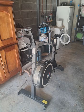 Used Atletica Magnarev 2025 bike — image 2 of 3