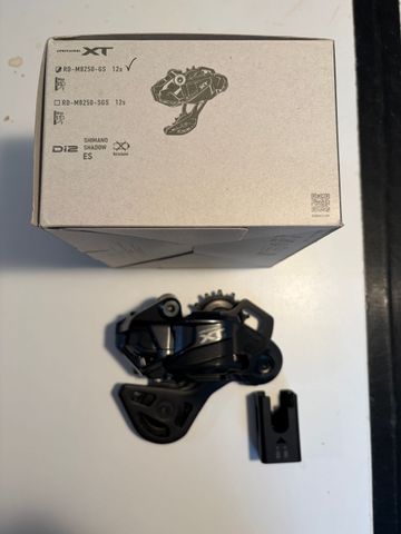 Used Shimano Deore XT Di2 Wireless 12sp Rear Derailleur 2025 Drivetrain & Pedals