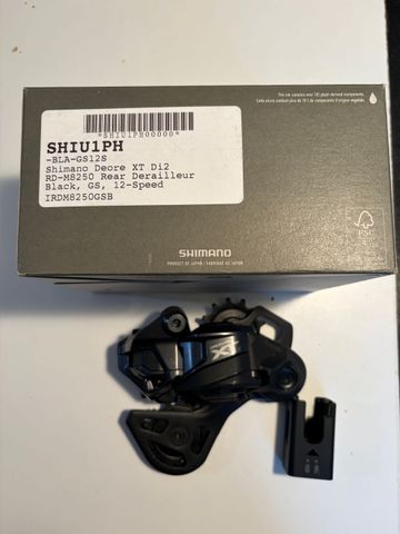 Used Shimano Deore XT Di2 Wireless 12sp Rear Derailleur 2025 bike — image 2 of 8
