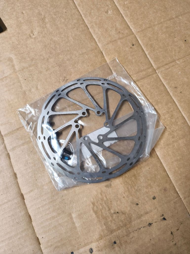 Used Sram CenterLine 2026 bike — image 2 of 3