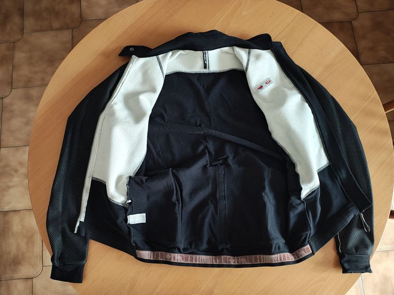 Assos Air Jacket 851 Black 2008 bike d'occasion — image 3 sur 9