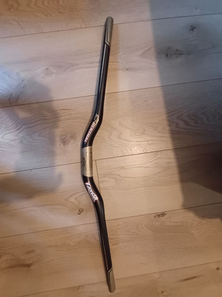 Used Renthal FatBar Carbon Handlebar 35mm Clamp 30mm Rise 800mm Width bike — image 1 of 4