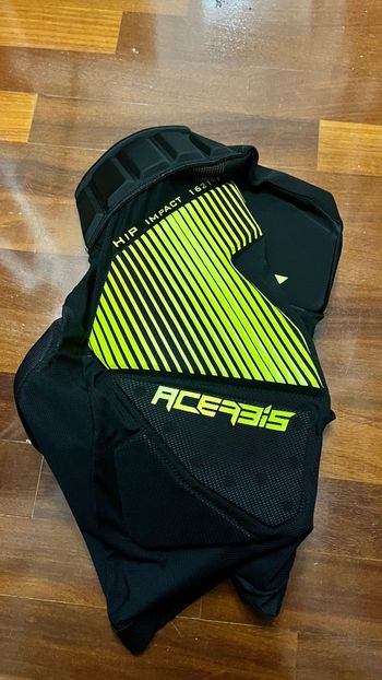 ACERBIS, Culotte con protecciones