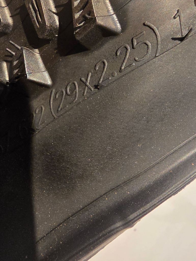 Used Schwalbe Racing Ralph 2023 bike — image 3 of 3