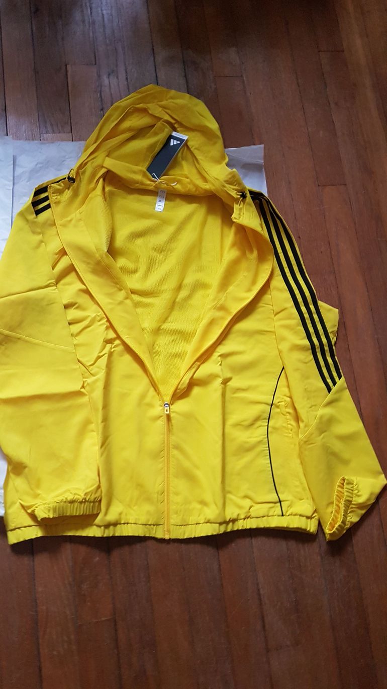Used Adidas Tiro 24 Windbreaker Coupe vent bike — image 7 of 11