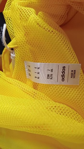 Used Adidas Tiro 24 Windbreaker Coupe vent bike — image 3 of 11