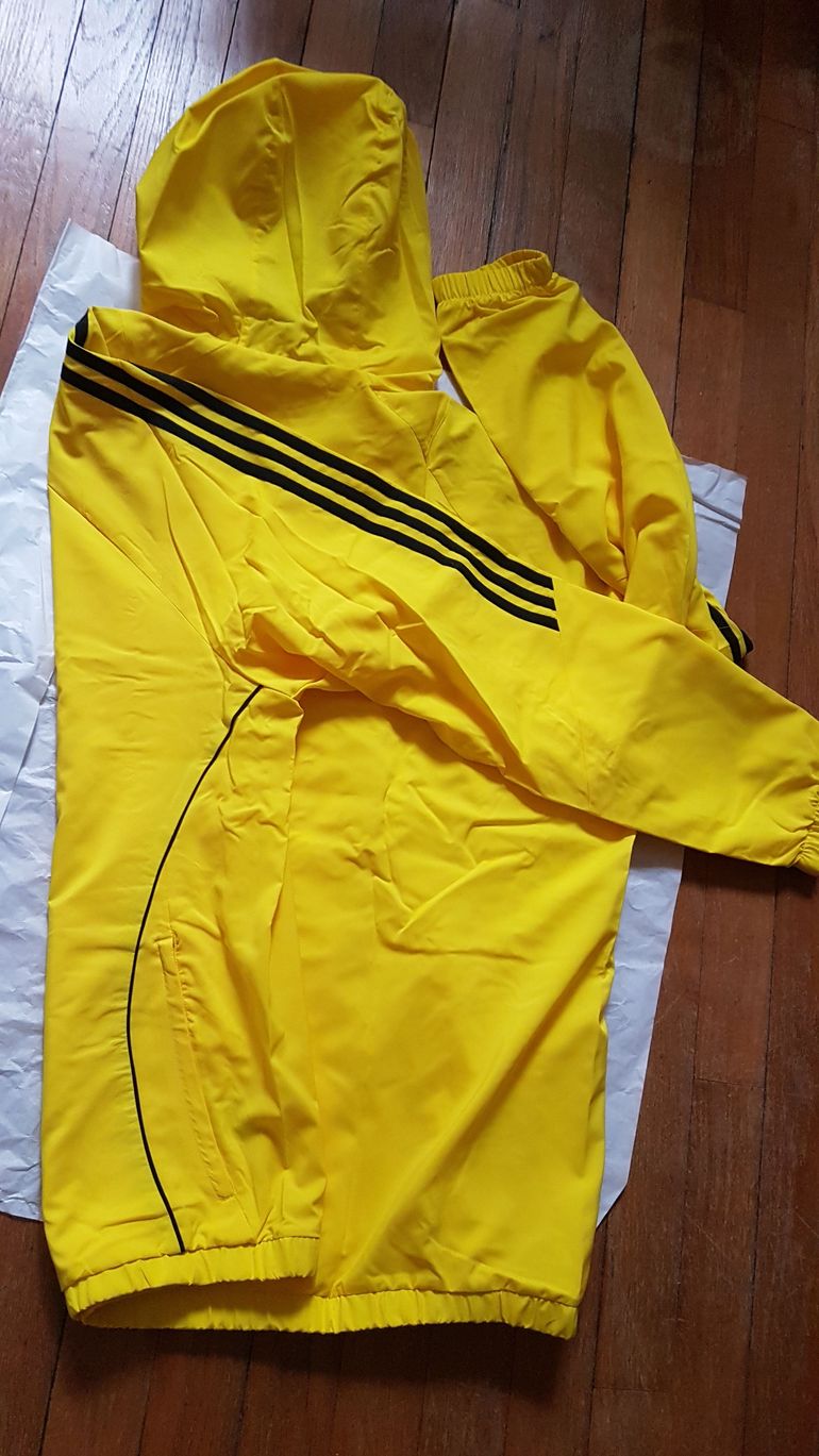 Used Adidas Tiro 24 Windbreaker Coupe vent bike — image 10 of 11