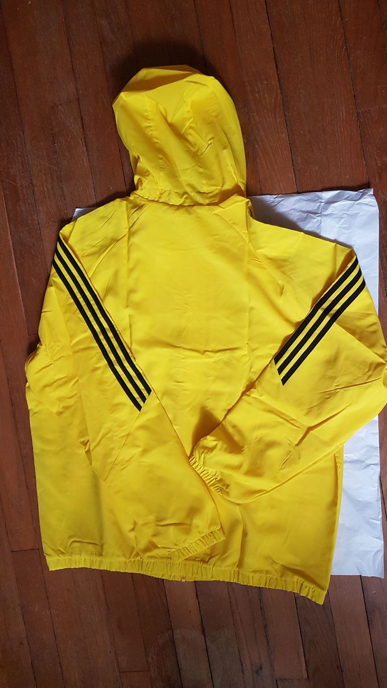 Used Adidas Tiro 24 Windbreaker Coupe vent bike — image 6 of 11