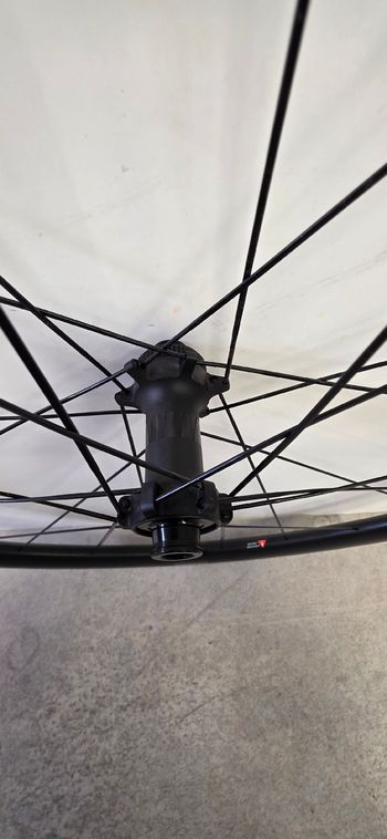 Used Dt Swiss CRD 351 SL 2024 bike — image 2 of 8