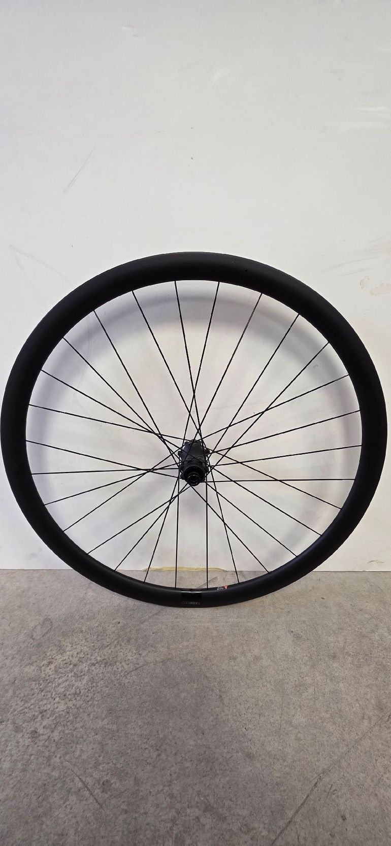 Used Dt Swiss CRD 351 SL 2024 bike — image 6 of 8