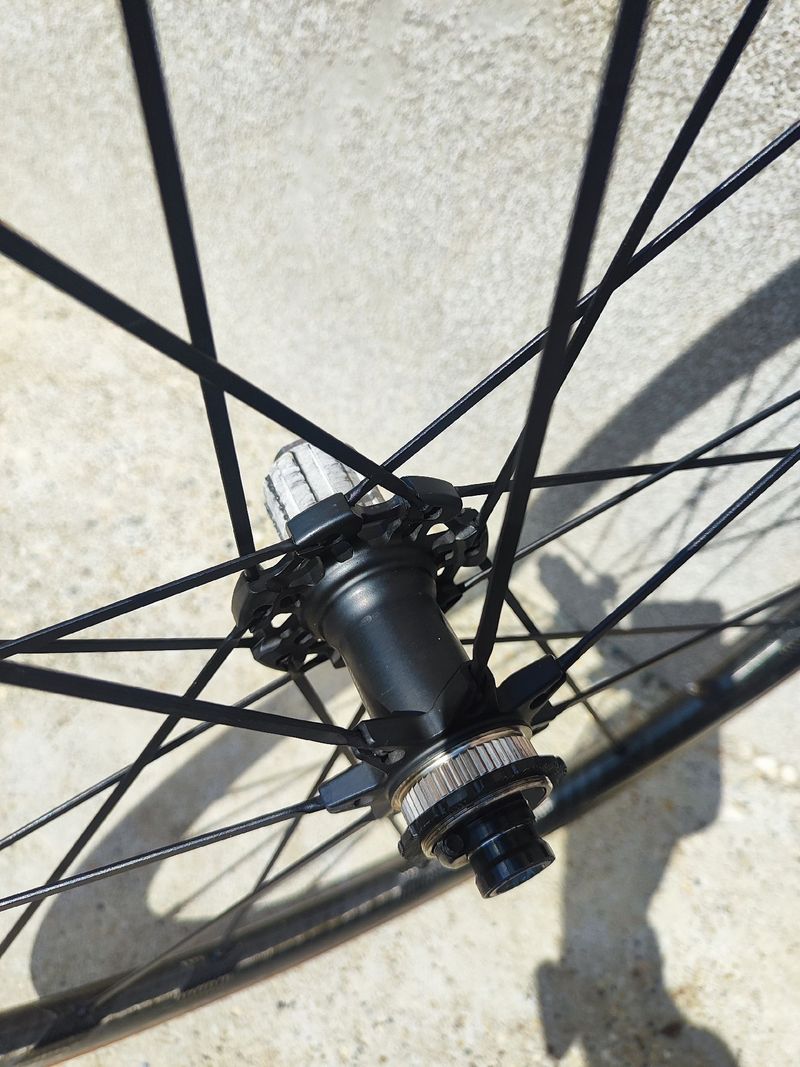 Fulcrum Carbon Wheelset 2022 bike usato — immagine 5 di 7