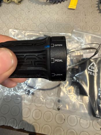 Used Sram rockshox twistloc 3 position bike — image 6 of 8