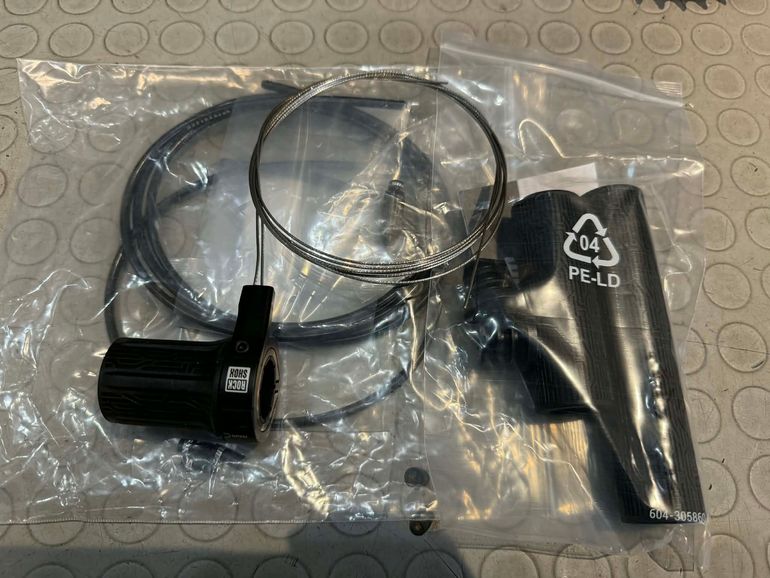 Used Sram rockshox twistloc 3 position bike — image 2 of 8