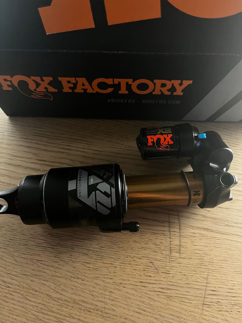 Fox X2 Factory 2024 bike usato — immagine 2 di 4