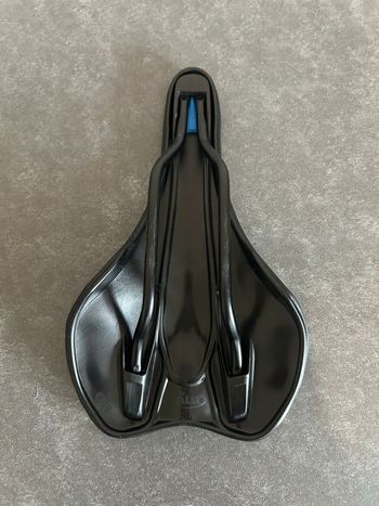 Used Selle Italia slr boost TM 2025 bike — image 4 of 4