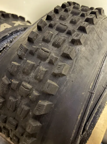 Used Maxxis Tyers Set Assegai + DHR II 29, 27.5 2024 bike — image 4 of 7