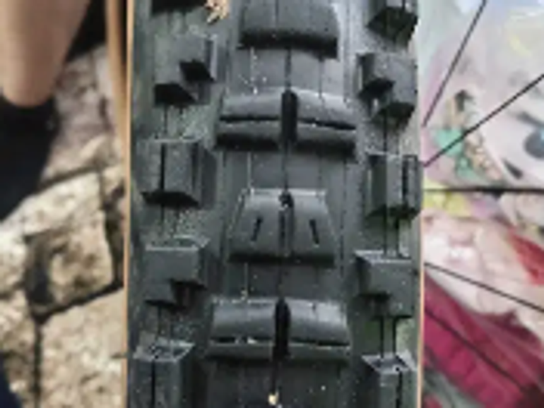Used Maxxis Tyers Set Assegai + DHR II 29, 27.5 2024 bike — image 1 of 7