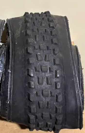 Used Maxxis Tyers Set Assegai + DHR II 29, 27.5 2024 bike — image 2 of 7
