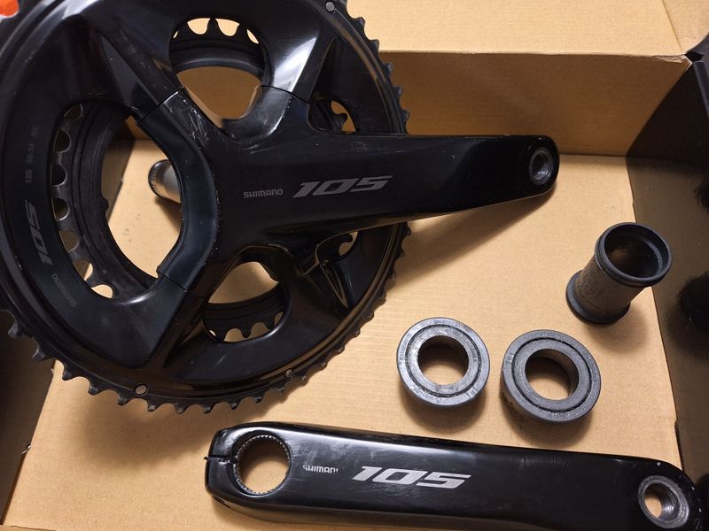 Brugt Shimano Full crankset 105 R7100 12s Drivetrain & Pedals