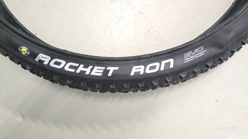 Schwalbe Rocket Ron EVO 26" MTB Reifen Triple Nano Compound Tyres & Tubes d'occasion