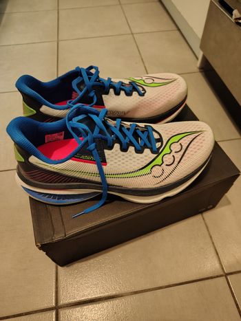 Saucony, Endorphin Azura