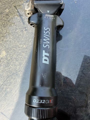 Used Dt Swiss d232one 2021 bike — image 3 of 6