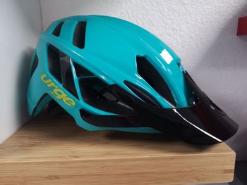 Used urge Casque TRAILHEAD Bleu Turquoise Taille S/M et L/XL bike