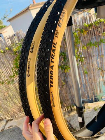 Gebrauchtes Continental Terra Trail 2025 Tyres & Tubes