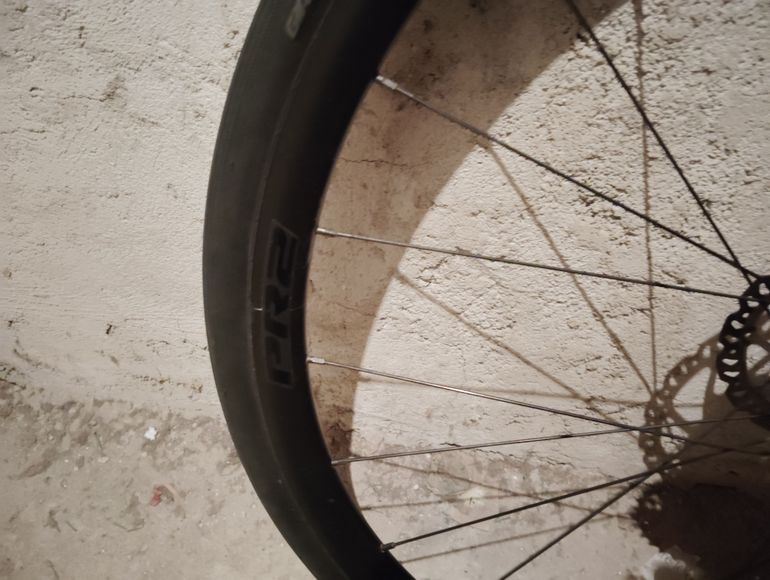 Used Giant PR2 Tubeless bike — image 2 of 2