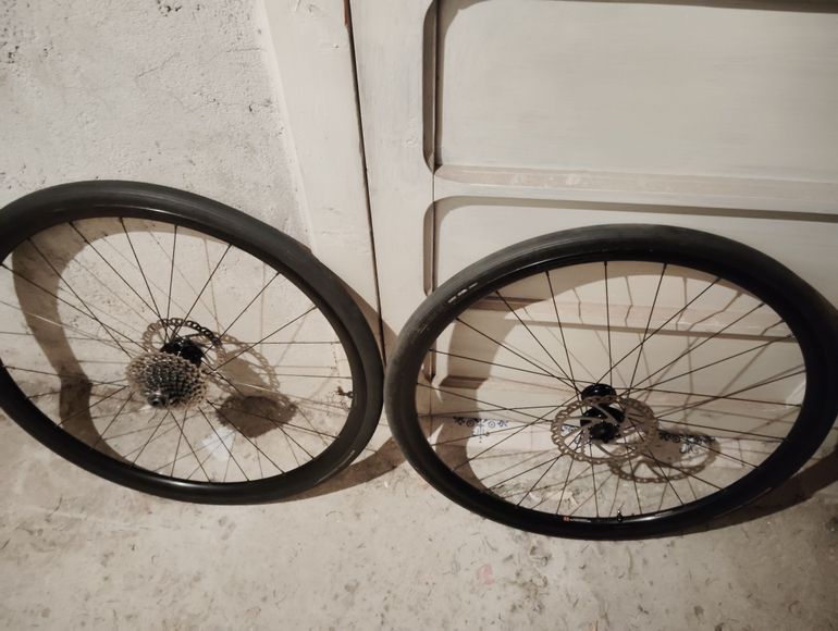 Used Giant PR2 Tubeless bike — image 1 of 2