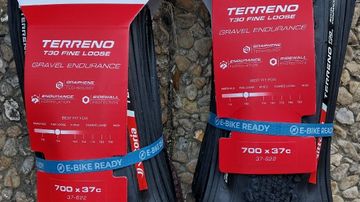 Vittoria Terreno T30 700x37 2026 Tyres & Tubes de segunda mano