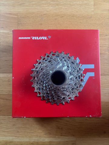 Sram Rival XG-1250 10-30T Drivetrain & Pedals usato