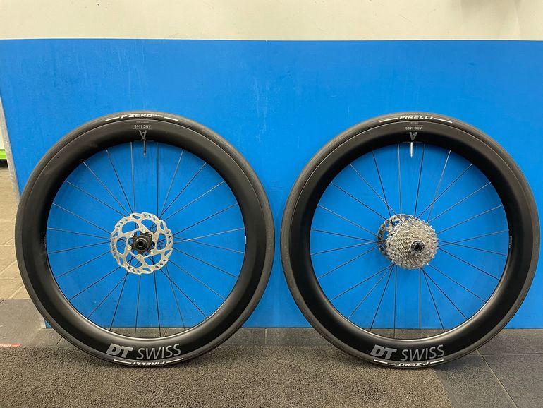 Used Dt Swiss ARC 1600 SPLINE db 55 12/142 mm Shimano 2025 bike — image 1 of 3