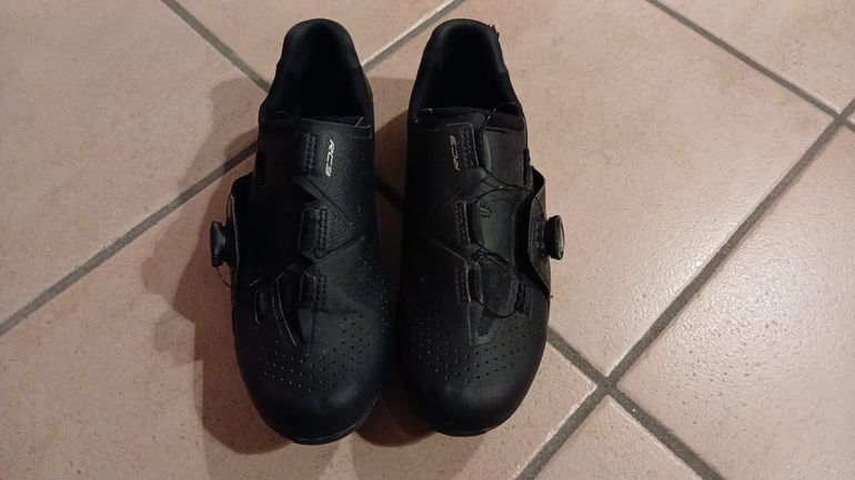 Used Shimano SH-RC300 Road Cycling Shoes 2025 bike — image 1 of 3