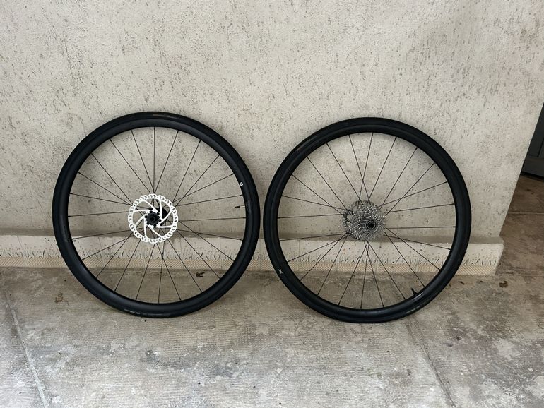 Used Giant PR2 Disc Wheelset 2024 bike — image 1 of 3