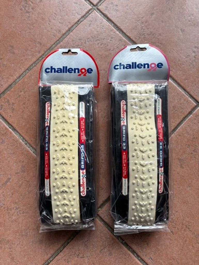 Used Challenge Grifo 33-622 / 700x33c bike — image 1 of 3