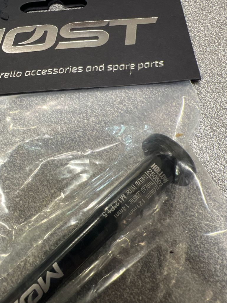 Used Pinarello Perno Thru Axle Front 121mm AM 2026 bike — image 3 of 3