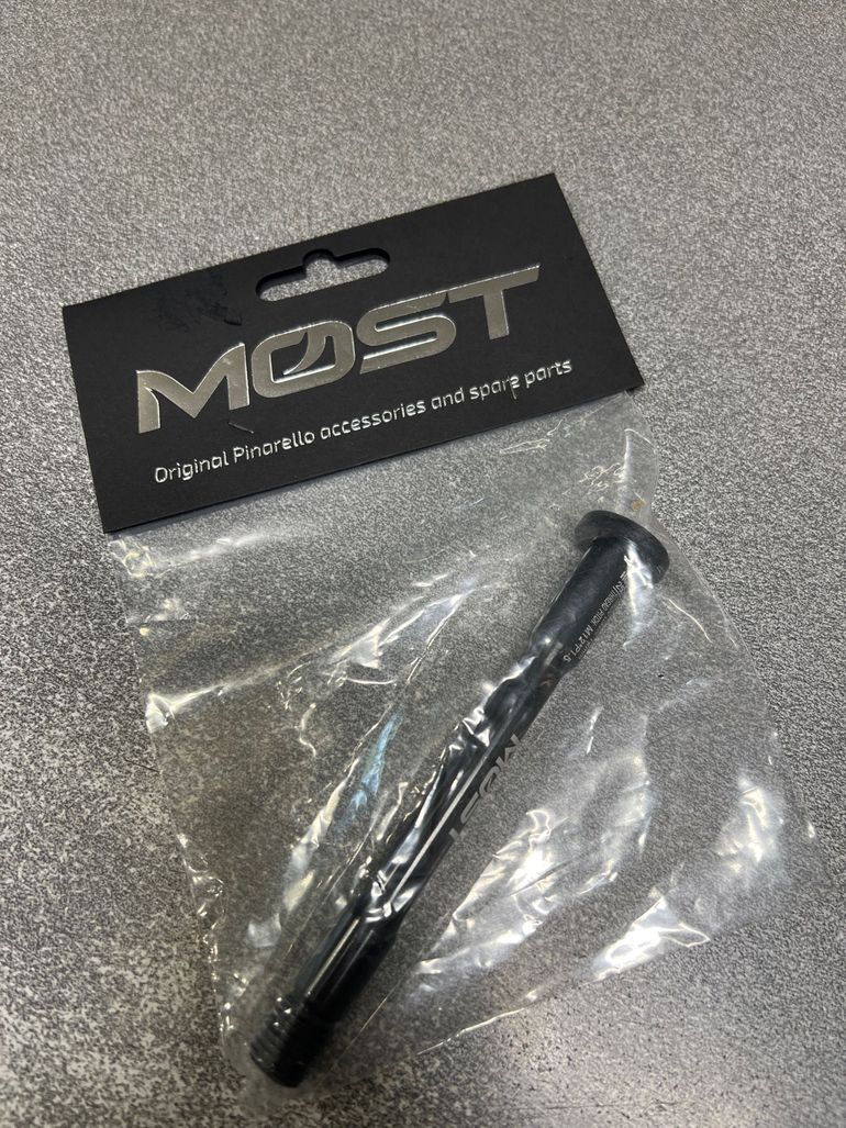 Used Pinarello Perno Thru Axle Front 121mm AM 2026 bike — image 2 of 3