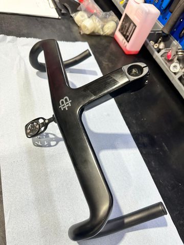 Brugt Black Inc Integrated Aero Barstem AB02 2023 Cockpit