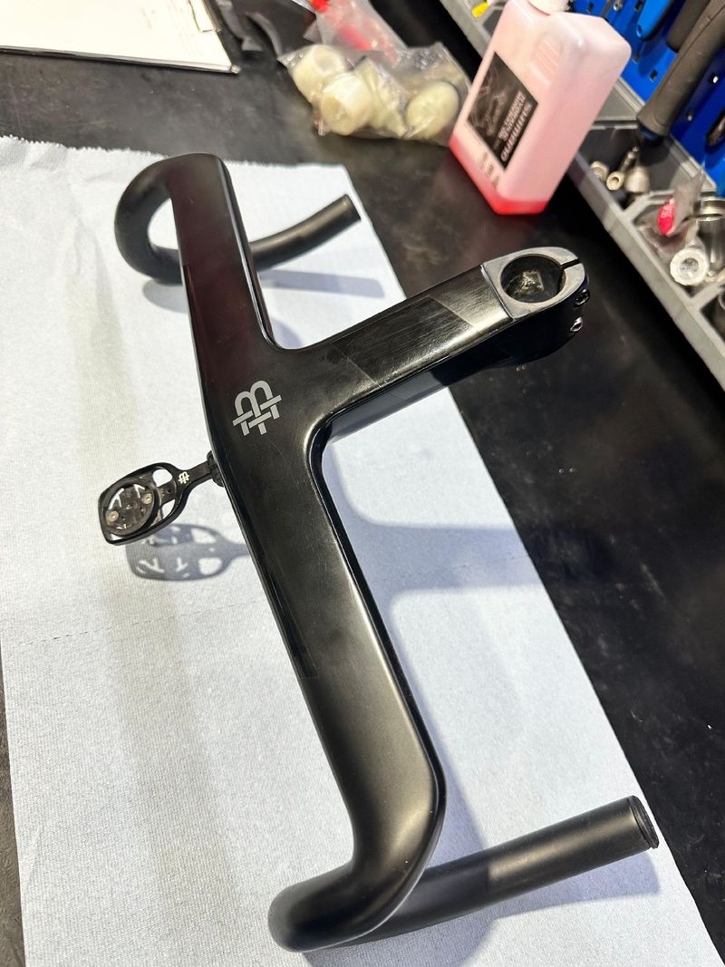 Gebrauchtes Black Inc Integrated Aero Barstem AB02 2023 Cockpit