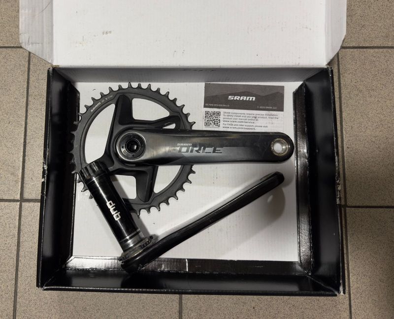 Tweedehands Sram Force AXS DUB 1x12v 172.5mm 40T Drivetrain & Pedals