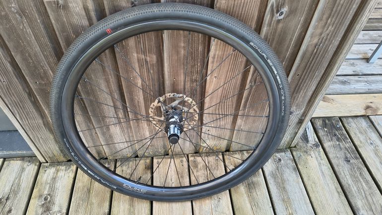 Used Duke World Runner Carbon 27R 2024 bike — image 9 of 12