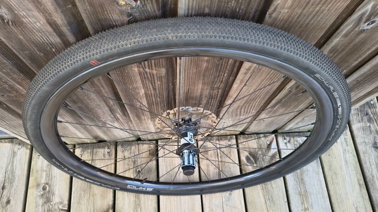 Used Duke World Runner Carbon 27R 2024 bike — image 10 of 12