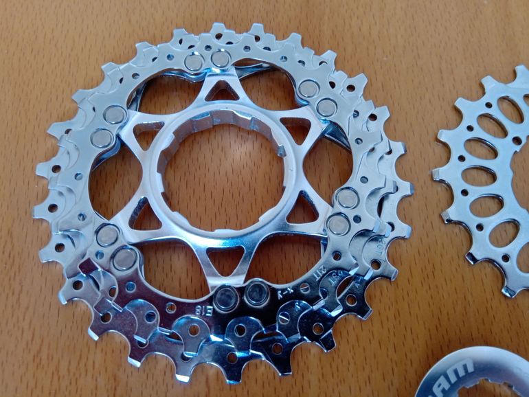 Used Sram PG 1070 Cassette 10-speed 12-26 2018 bike — image 4 of 8